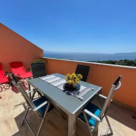Апартаменты Rock'n'jazz With Swimming Pool And Beautiful Sea View Poljane