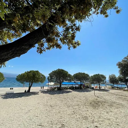 Rock'n'jazz With Swimming Pool And Beautiful Sea View Poljane