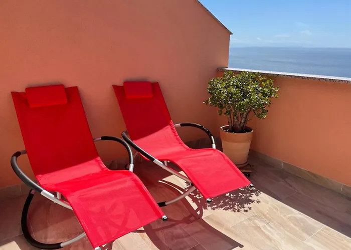 Rock'n'jazz With Swimming Pool And Beautiful Sea View