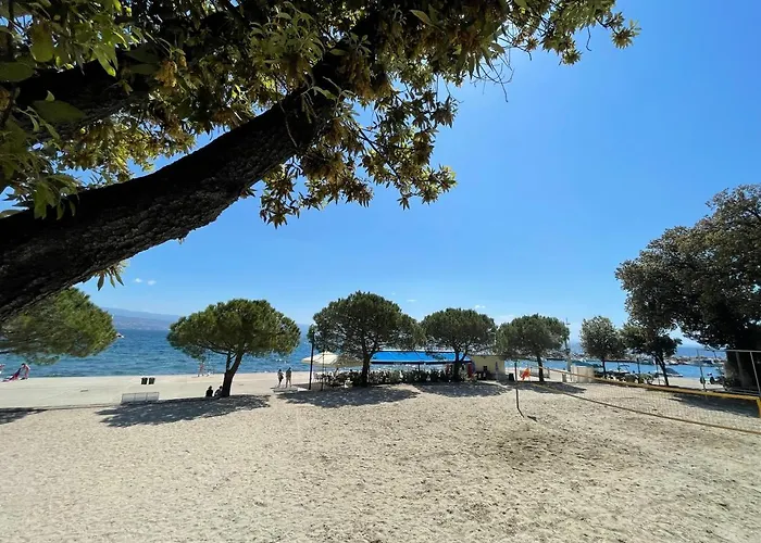 Rock'n'jazz With Swimming Pool And Beautiful Sea View Poljane